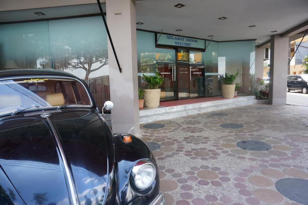 Losari 3* Makassar