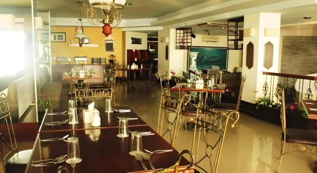 Losari 3*